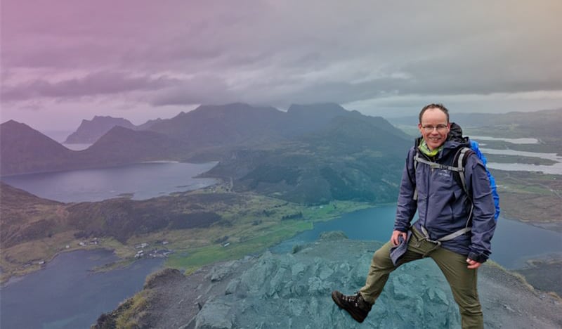 {slide.module_style.background.background_image.alt}